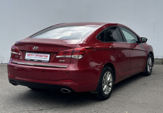 Подержанный автомобиль Hyundai i40 Sedan 2016 года (5 фото)