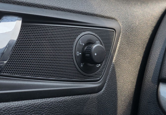 Подержанный автомобиль Skoda Yeti 2014 года (16 фото)