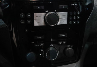 Подержанный автомобиль Opel Zafira Compactvan 2011 года (17 фото)