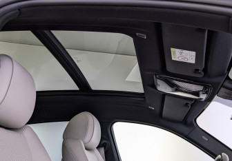 Подержанный автомобиль BMW X6 2021 года (23 фото)