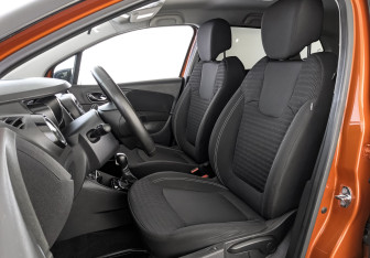 Подержанный автомобиль Renault Kaptur 2017 года (20 фото)