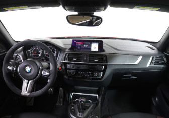 Подержанный автомобиль BMW M2 2019 года (12 фото)