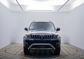 Подержанный автомобиль Toyota Land Cruiser Prado 2005 года (2 фото)