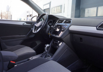 Подержанный автомобиль Volkswagen Tiguan 2020 года (10 фото)