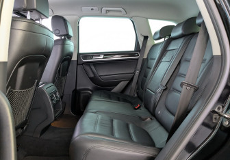 Подержанный автомобиль Volkswagen Touareg 2014 года (11 фото)