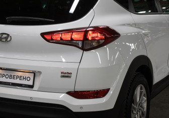 Подержанный автомобиль Hyundai Tucson 2016 года (24 фото)