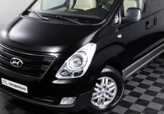 Подержанный автомобиль Hyundai H-1 2018 года (25 фото)