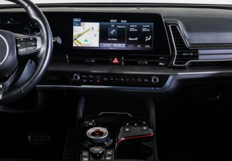 Подержанный автомобиль Kia Sportage 2023 года (13 фото)