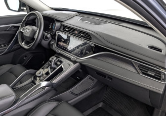 Подержанный автомобиль Geely Atlas Pro 2022 года (13 фото)