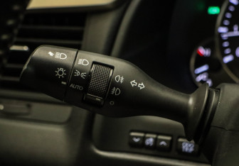 Подержанный автомобиль Lexus RX 2022 года (12 фото)