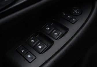 Подержанный автомобиль Cadillac Escalade Suv 2018 года (21 фото)