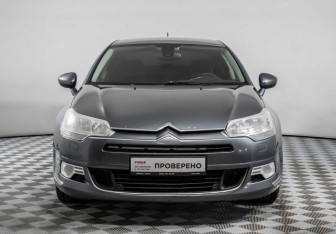 Подержанный автомобиль Citroen C5 Wagon 2008 года (2 фото)