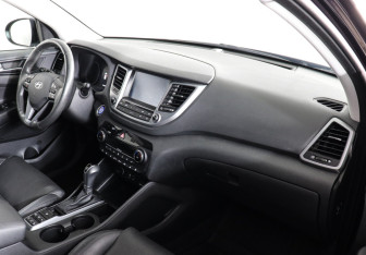 Подержанный автомобиль Hyundai Tucson 2016 года (8 фото)