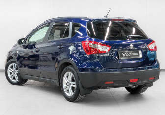 Подержанный автомобиль Suzuki SX4 Hatchback 2021 года (6 фото)