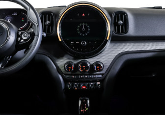 Подержанный автомобиль MINI Countryman 2020 года (14 фото)