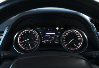 Подержанный автомобиль Toyota Camry Sedan 2021 года (16 фото)