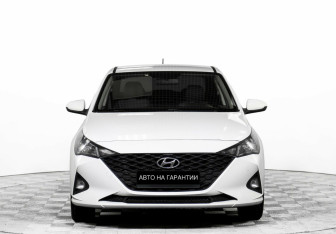 Подержанный автомобиль Hyundai Solaris Sedan 2020 года (2 фото)