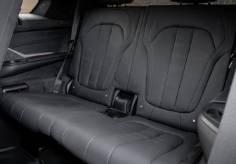 Подержанный автомобиль BMW X7 2020 года (15 фото)