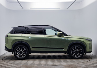 Подержанный автомобиль Jaecoo J7 2023 года (4 фото)