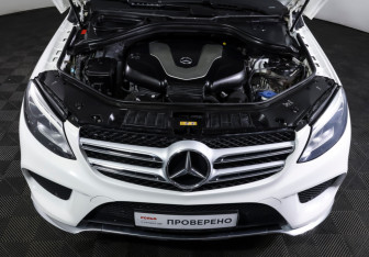 Подержанный автомобиль Mercedes-Benz GLE 2017 года (9 фото)