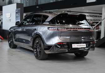 Подержанный автомобиль Voyah Free 2025 года (6 фото)