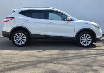 Подержанный автомобиль Nissan Qashqai 2016 года (4 фото)