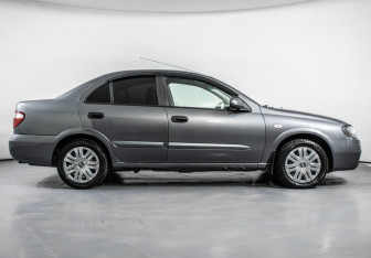 Подержанный автомобиль Nissan Almera Sedan 2005 года (4 фото)