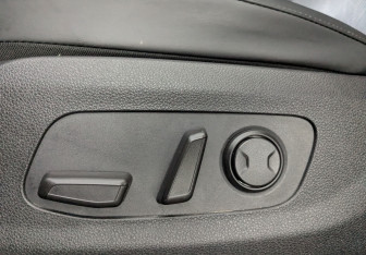 Подержанный автомобиль Kia Carnival 2021 года (24 фото)