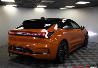 Подержанный автомобиль Zeekr 001 2023 года (38 фото)