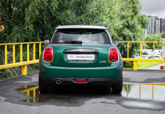 Подержанный автомобиль MINI Hatch 2021 года (6 фото)