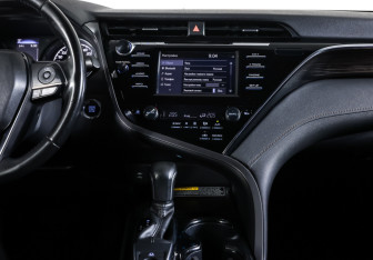 Подержанный автомобиль Toyota Camry Sedan 2020 года (14 фото)