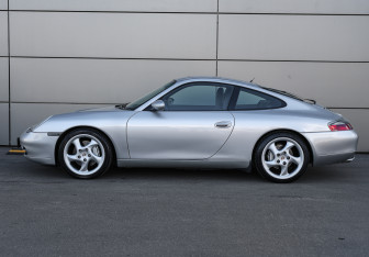 Подержанный автомобиль Porsche 911 Coupe 1999 года (8 фото)