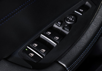 Подержанный автомобиль BMW X4 2019 года (21 фото)