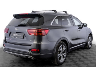 Подержанный автомобиль Kia Sorento 2019 года (5 фото)