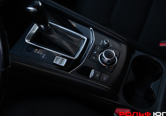 Подержанный автомобиль Mazda CX-5 2017 года (12 фото)