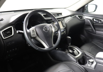 Подержанный автомобиль Nissan X-Trail 2016 года (7 фото)