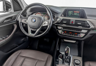 Подержанный автомобиль BMW X3 2019 года (30 фото)