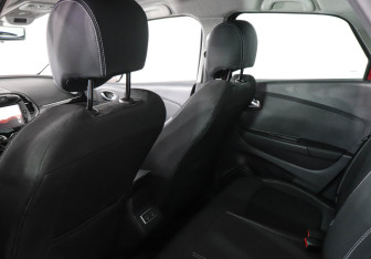 Подержанный автомобиль Renault Kaptur 2020 года (12 фото)