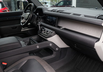 Подержанный автомобиль Land Rover Defender Suv 2020 года (8 фото)