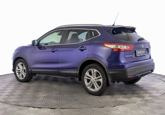 Подержанный автомобиль Nissan Qashqai 2014 года (7 фото)