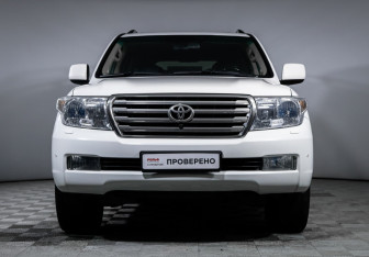 Подержанный автомобиль Toyota Land Cruiser Suv 2007 года (2 фото)