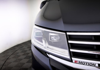 Подержанный автомобиль Volkswagen Multivan 2020 года (16 фото)