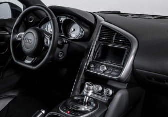 Подержанный автомобиль Audi R8 Coupe 2008 года (12 фото)