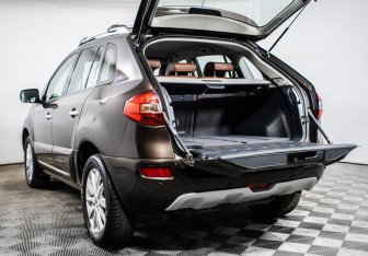 Подержанный автомобиль Renault Koleos 2014 года (9 фото)