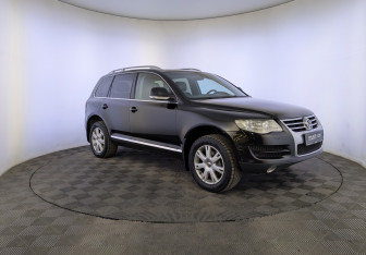 Подержанный автомобиль Volkswagen Touareg 2008 года (3 фото)