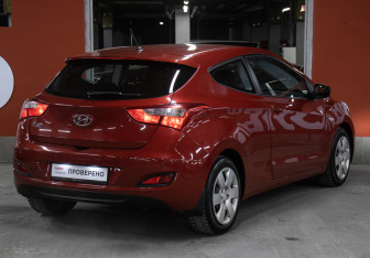Подержанный автомобиль Hyundai i30 Hatchback 2015 года (5 фото)