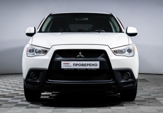Подержанный автомобиль Mitsubishi ASX 2010 года (2 фото)