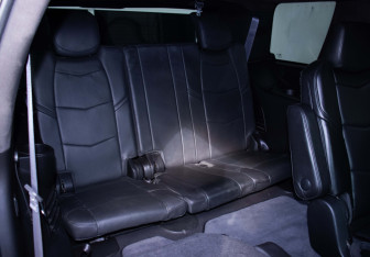 Подержанный автомобиль Cadillac Escalade Suv 2015 года (10 фото)