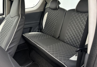 Подержанный автомобиль Toyota Aygo 2010 года (10 фото)