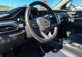 Подержанный автомобиль Chevrolet Bolt 2021 года (3 фото)